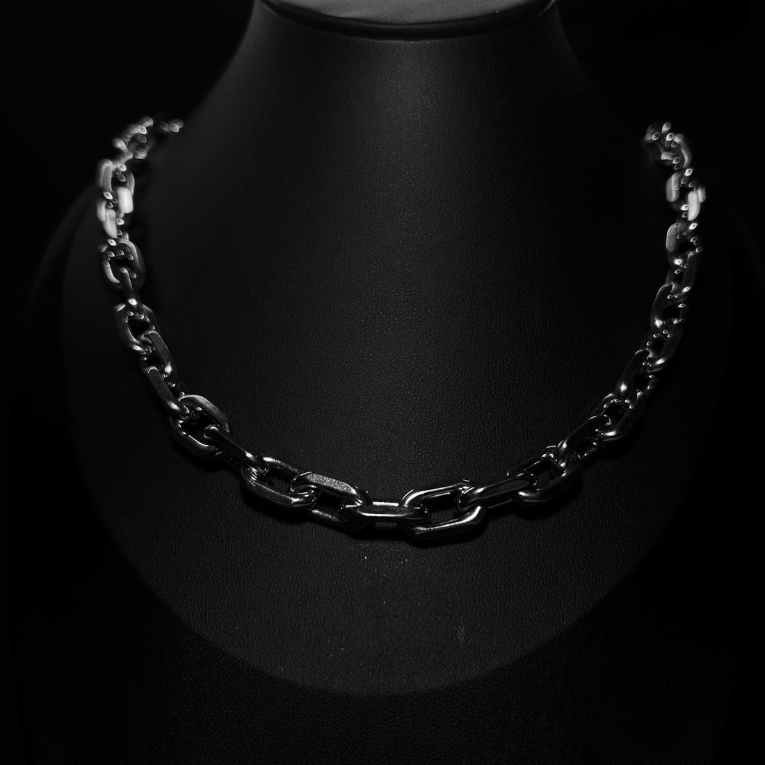 Bare Steel Chain Necklace