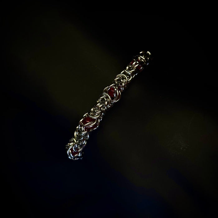 Istanbul steel chain bracelet in red on black