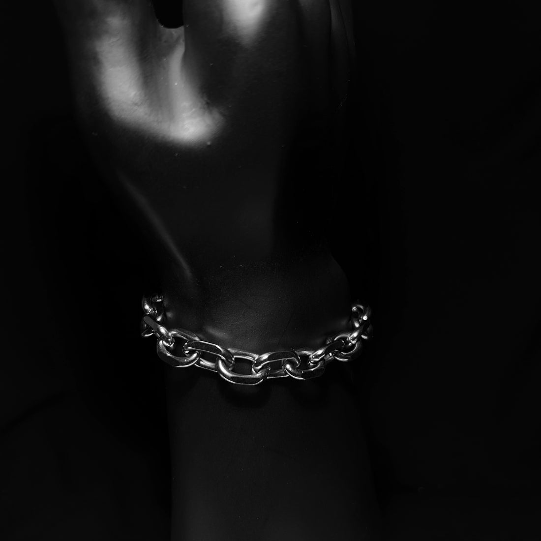 Bare Steel Chain Bracelet
